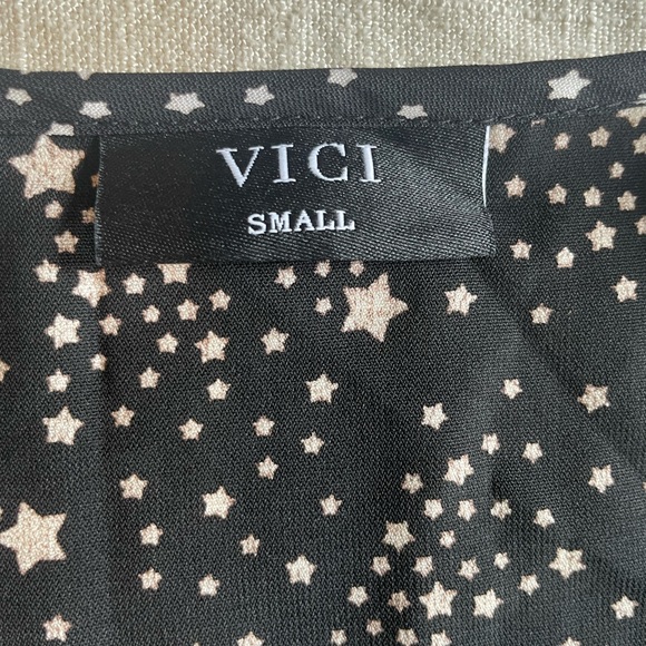 NWT vicidolls balloon sleeve blouse - Picture 8 of 10